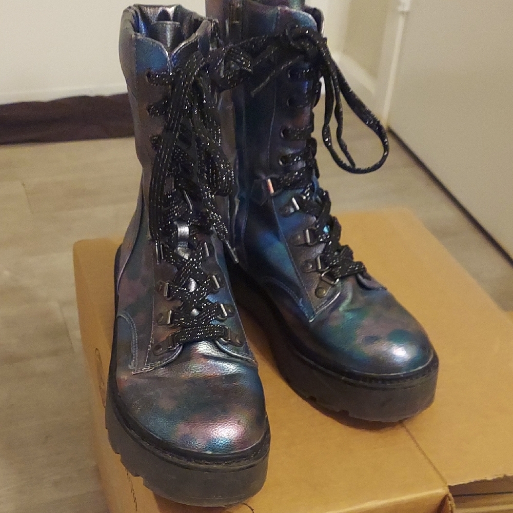 Combat Boots vegan electric Iridescent Blue comfortable zip up great condition